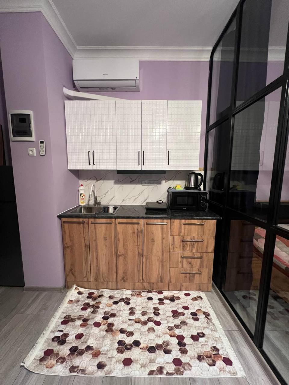 Apartment Merabi Batumi Exterior photo